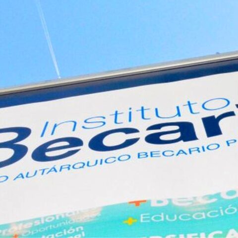 El Becario trabaja con municipios en la diagramación del certamen que brinda becas de capacitación cultural y artística