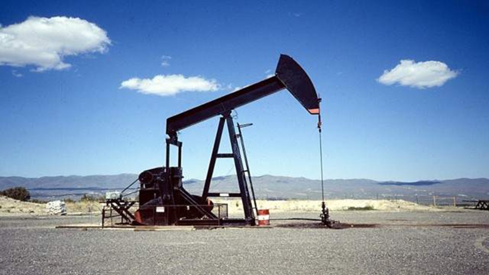 Cae el petróleo por temor a que la nueva cepa del coronavirus afecte la demanda mundial Cae el petróleo por temor a que la nueva cepa del coronavirus afecte la demanda mundial