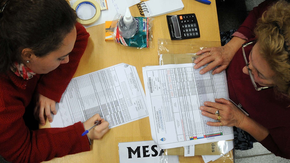 Gobernadores del PJ buscan saldar la discusión por las PASO