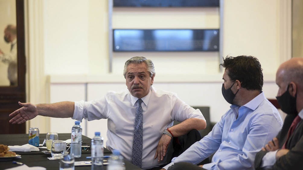 En el encuentro el Presidente analizó la situación económica actual del país.