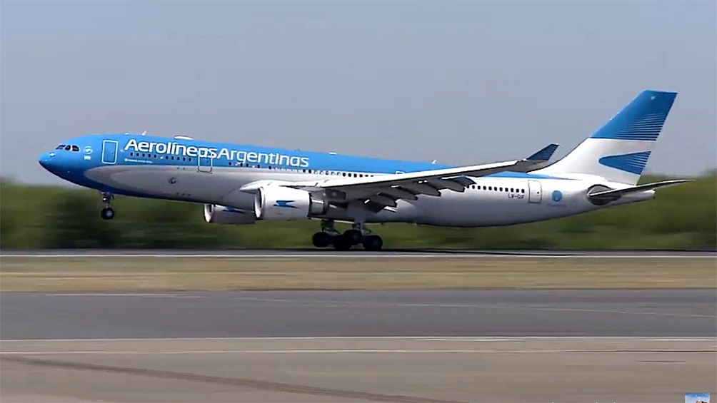 Llegó el vuelo con las vacunas Sputnik V y comienza el operativo de despliegue en todo el país