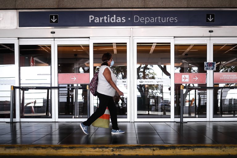 Cómo será el cierre de fronteras ante la nueva cepa de coronavirus
