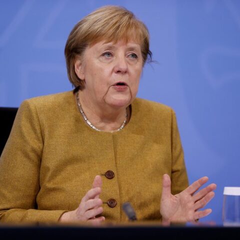 Angela Merkel le pidió a Alberto Fernández “una clara señal política” para que la Argentina recupere la confianza de los mercados Angela Merkel le pidió a Alberto Fernández “una clara señal política” para que la Argentina recupere la confianza de los mercados