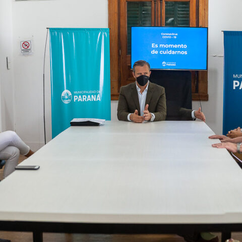Bahl firmó el decreto que amplía el horario de actividades gastronómicas