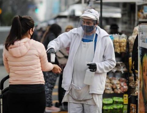 Murieron 211 personas y 6.994 fueron reportadas con coronavirus en el país