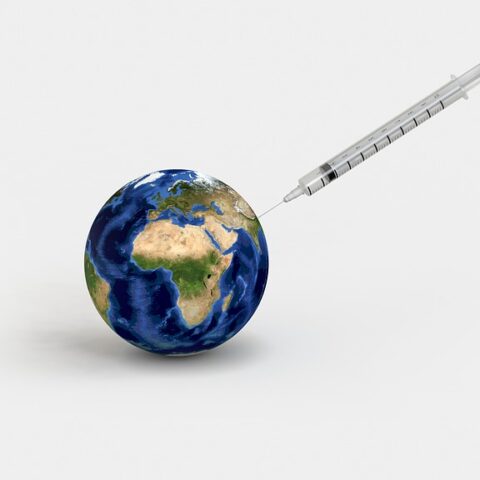 La OMS advirtió que el coronavirus no desaparecerá con la distribución de las vacunas