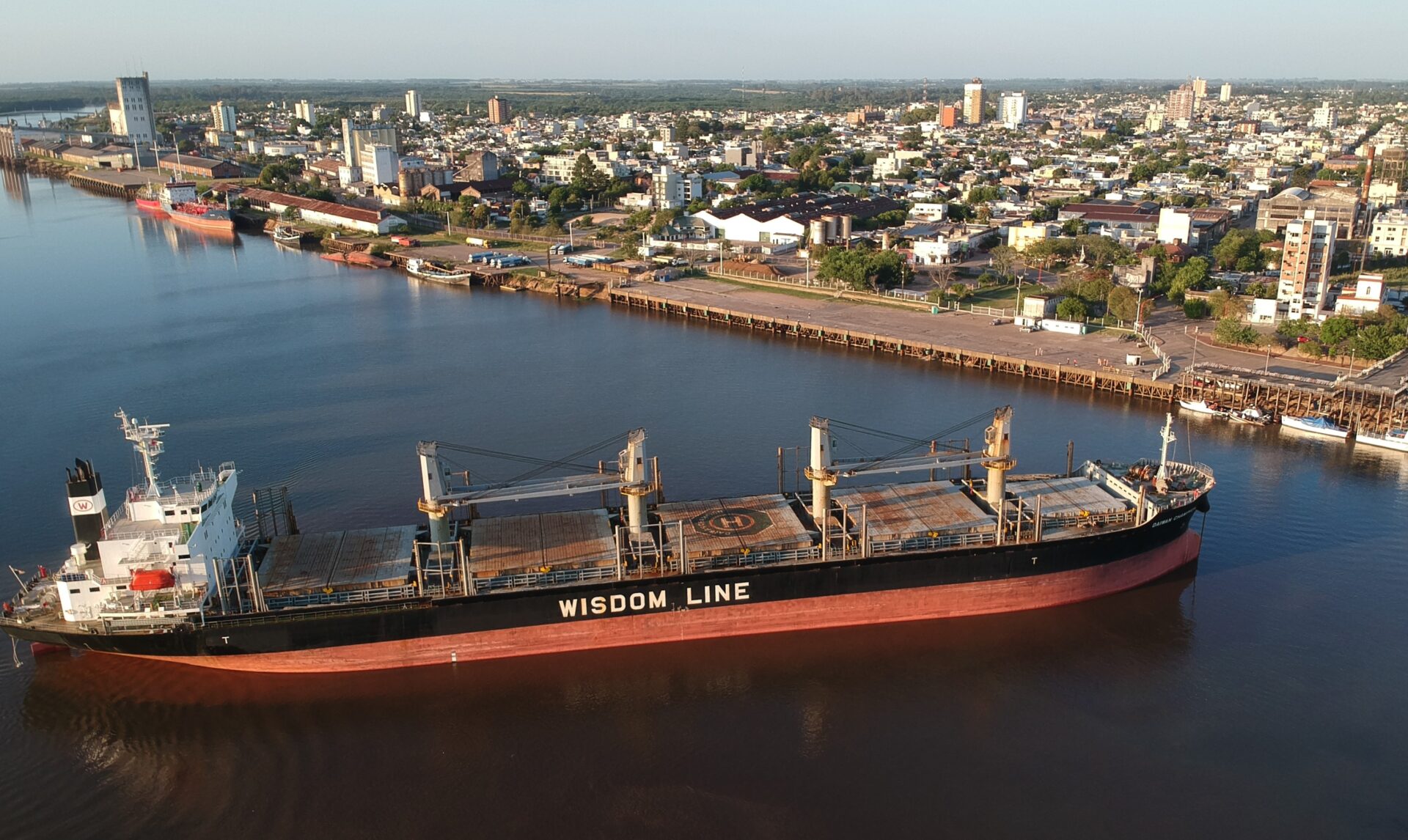 Argentina abre el mercado indio de la madera a partir de los puertos entrerrianos Argentina abre el mercado indio de la madera a partir de los puertos entrerrianos