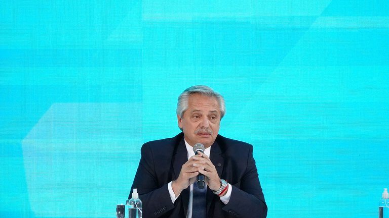 Alberto Fernández dijo que en marzo empezarán las clases y apuntó contra la oposición: “Cuando gobiernan descreen de la educación pública”