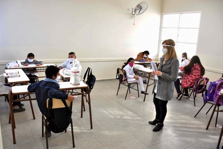 Trotta: “La vacuna no es condición indispensable para la presencialidad en las aulas”