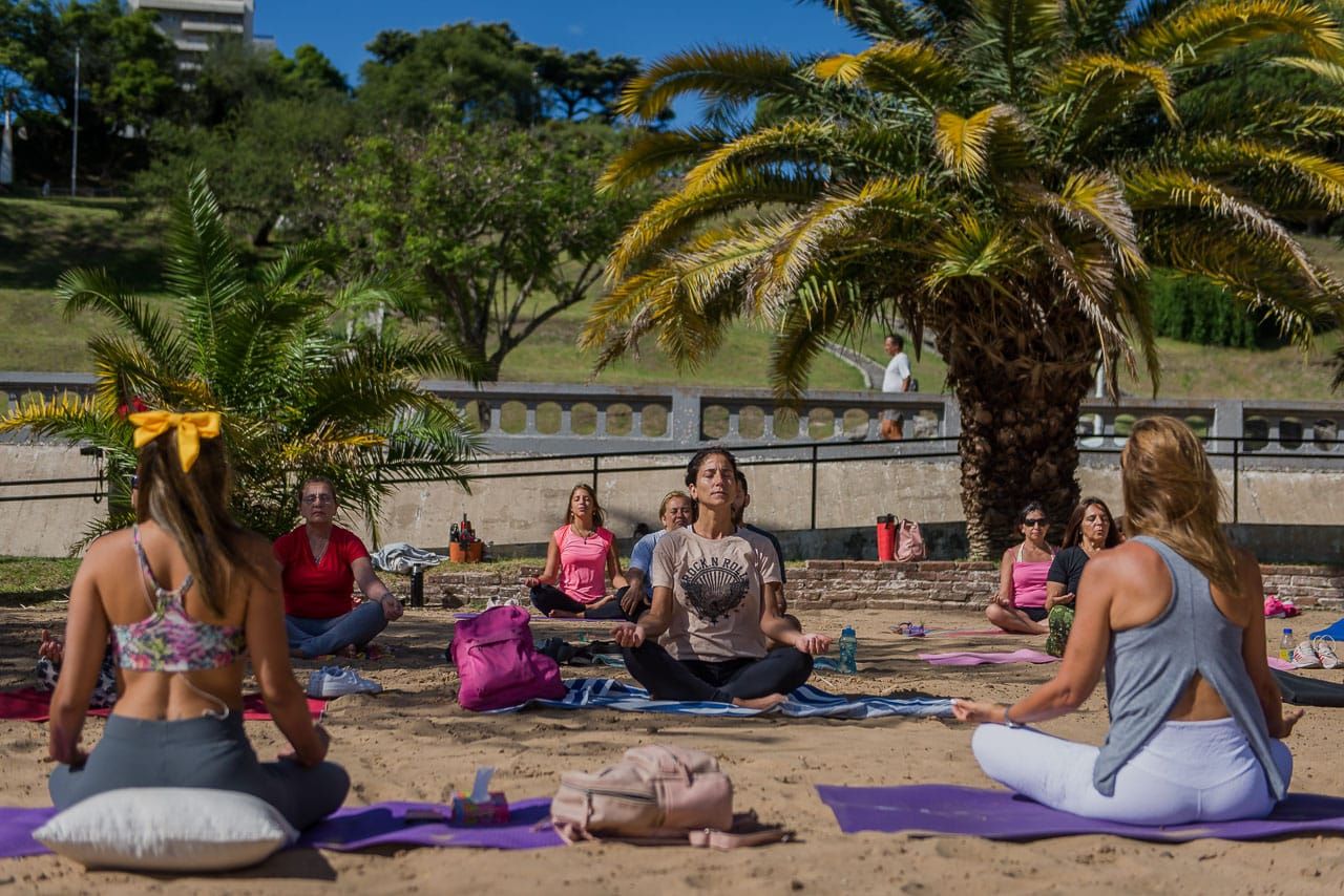 Actividades deportivas y recreativas seguras en el balneario Municipal