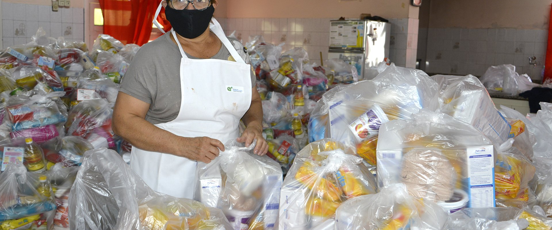 La provincia continúa garantizando la asistencia alimentaria a niños y niñas que concurren a comedores escolares La provincia continúa garantizando la asistencia alimentaria a niños y niñas que concurren a comedores escolares