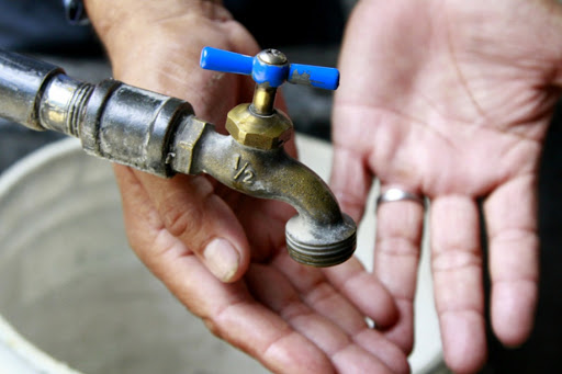 Restringen el servicio de agua por habilitación de la red en una nueva urbanización Restringen el servicio de agua por habilitación de la red en una nueva urbanización
