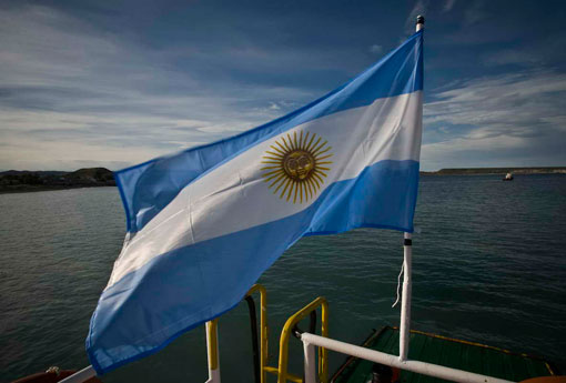 “Necesitamos volver a tener buques con bandera argentina en la Hidrovía Paraná Paraguay”, afirmó Bordet