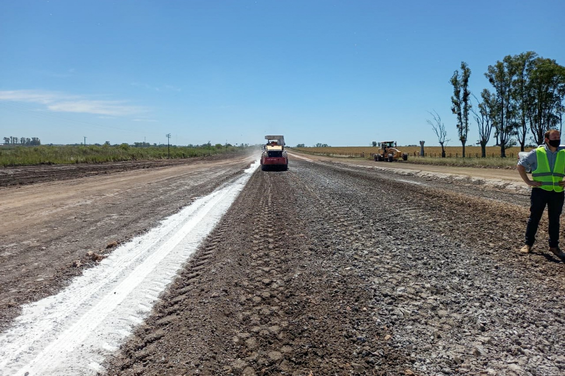 Restan poco más de tres kilómetros para finalizar la pavimentación de la Ruta 51