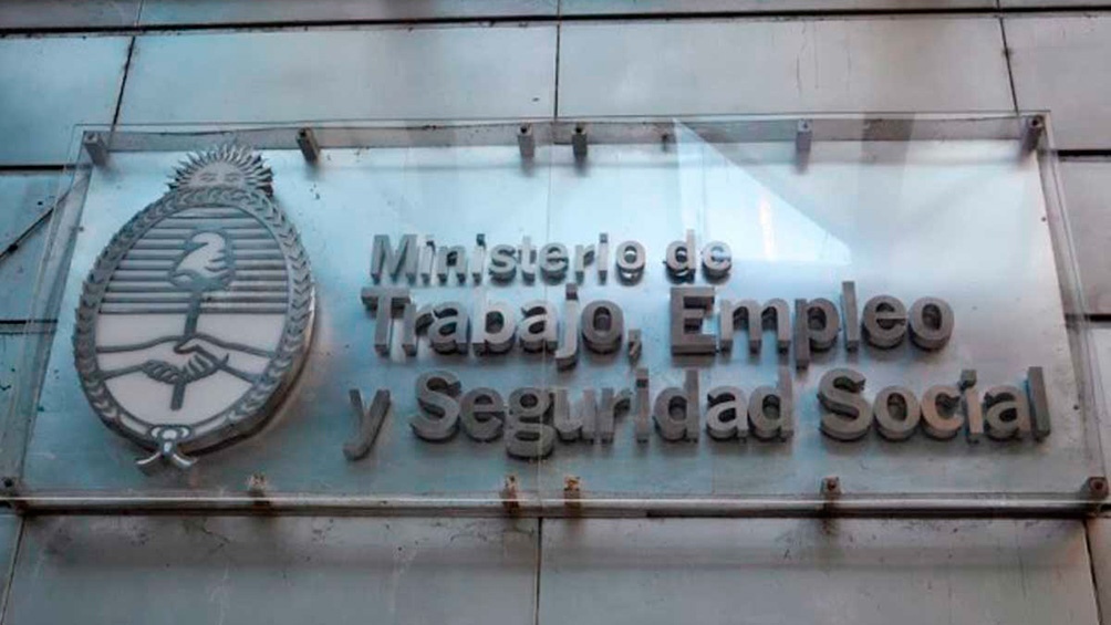 Paritaria estatal: acuerdan otro 5% de aumento al 35% pactado en mayo y adelantan cuotas