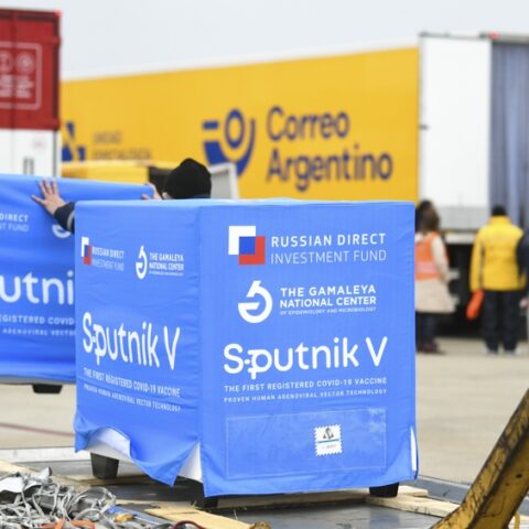 Argentina sumó 600 mil nuevas vacunas para su plan de inmunización Argentina sumó 600 mil nuevas vacunas para su plan de inmunización