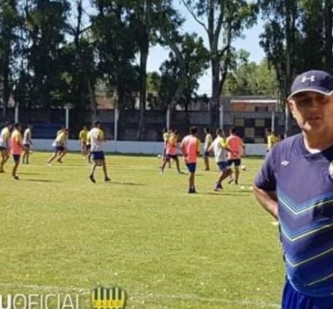 Marcelo Fuentes, DT de Desamparados de San Juan Marcelo Fuentes, DT de Desamparados de San Juan