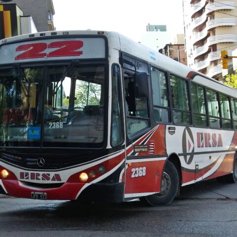 Los choferes de colectivo cobrarían en tiempo y forma y descartan medidas de fuerza