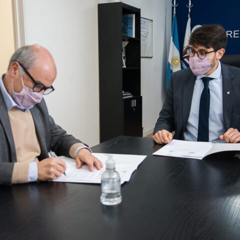 El Municipio firmó un convenio de pasantías con la Universidad Nacional del Litoral
