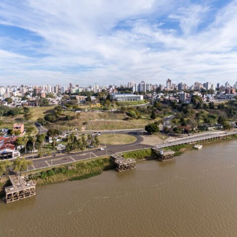 Turistas destacan a Paraná como destino Turistas destacan a Paraná como destino