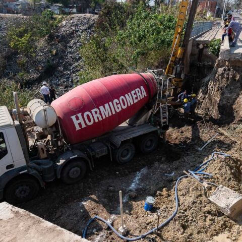 Avanza la reconstrucción del puente en bulevar Moreno
