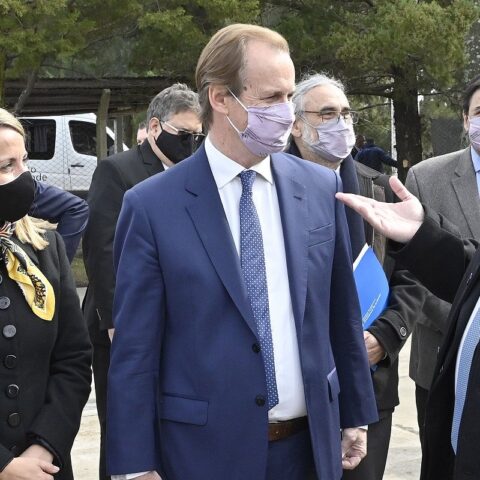 Alberto Fernández y Bordet anunciaron medidas, obras e inversiones para la producción y el trabajo en Entre Ríos Alberto Fernández y Bordet anunciaron medidas, obras e inversiones para la producción y el trabajo en Entre Ríos