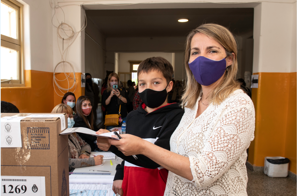 La vicegobernadora Laura Stratta votó en Victoria e invitó a que la gente se acerque a las urnas La vicegobernadora Laura Stratta votó en Victoria e invitó a que la gente se acerque a las urnas