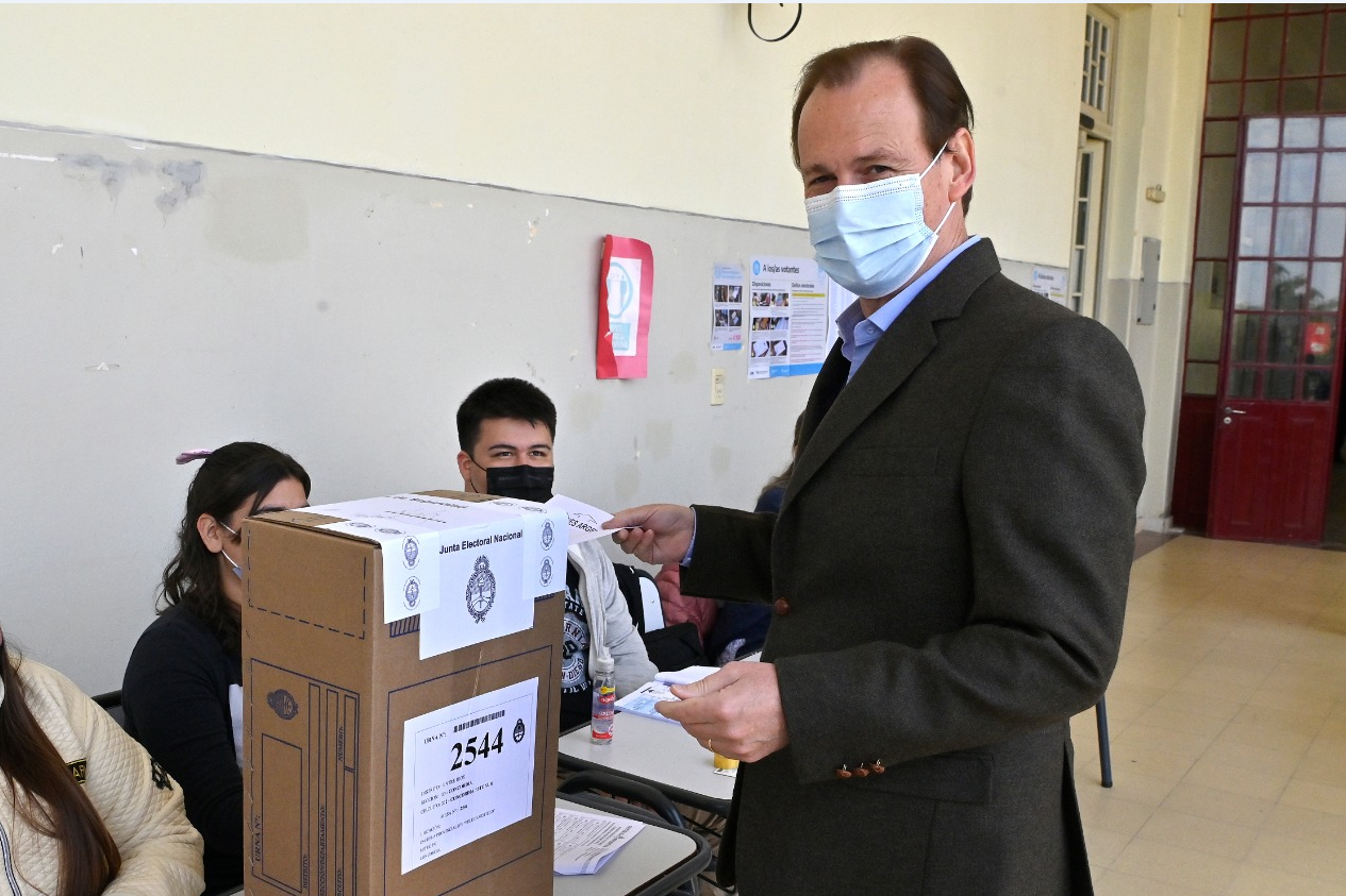 Bordet votó en Concordia: “eso es la democracia, respetar las ideas del otro y defender las propias” Bordet votó en Concordia: “eso es la democracia, respetar las ideas del otro y defender las propias”