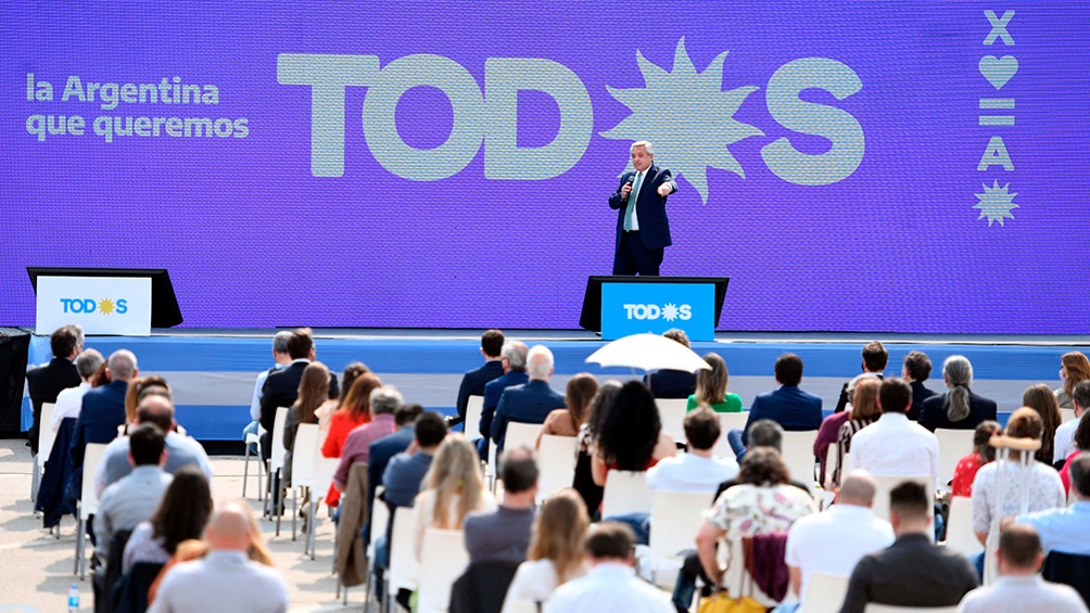 Fernández pidió al FdT salir a generar entusiasmo porque «ya empezó un tiempo distinto» Fernández pidió al FdT salir a generar entusiasmo porque «ya empezó un tiempo distinto»