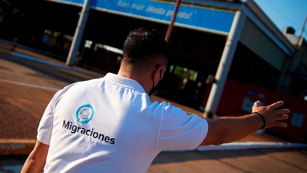 Argentina recibió a los primeros turistas de Brasil y Chile a través de Misiones y Mendoza