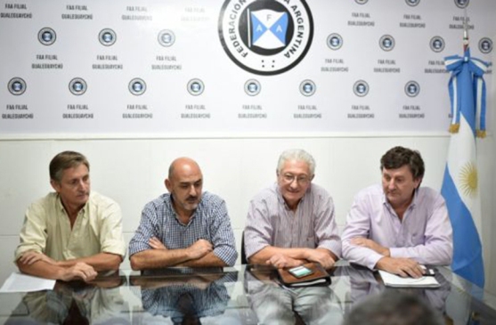 Cepo a las exportaciones de carne: La Mesa de Enlace pedirá un audiencia con Bordet y Bahillo Cepo a las exportaciones de carne: La Mesa de Enlace pedirá un audiencia con Bordet y Bahillo
