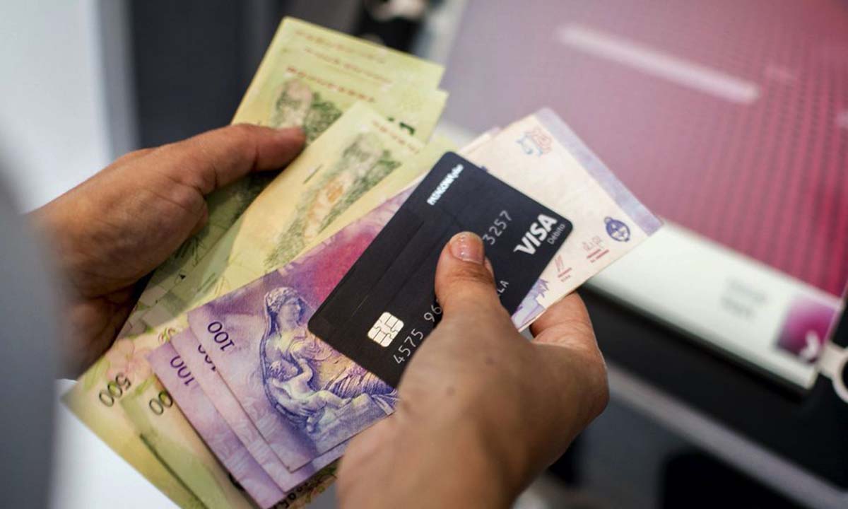 El Salario Mínimo sube a 32 mil pesos en octubre y a 33.000 en febrero