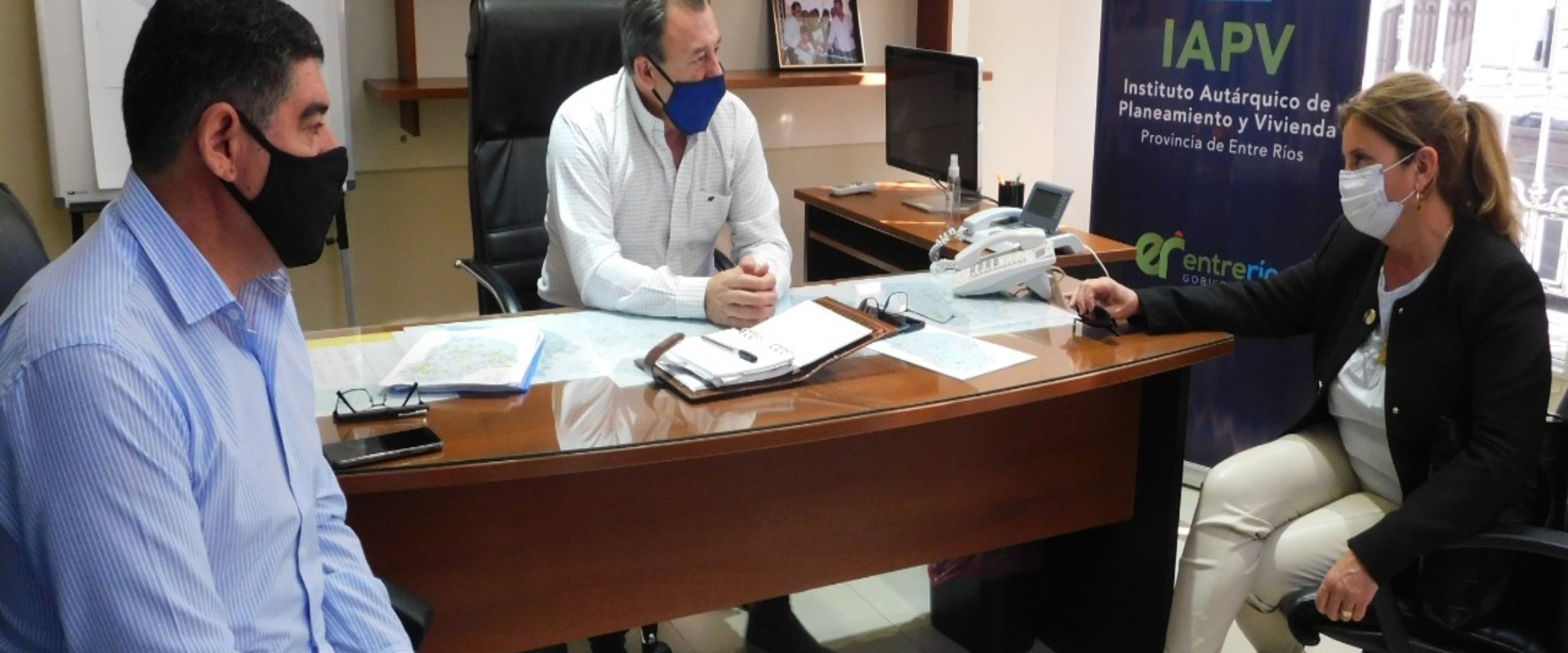 Gestionan nuevas viviendas para comunas y juntas de gobiernos del departamento Diamante Gestionan nuevas viviendas para comunas y juntas de gobiernos del departamento Diamante
