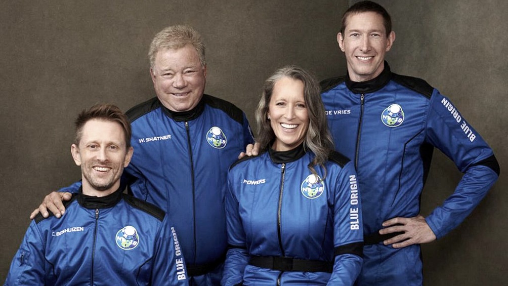 Shatner se convirtió este miércoles en la persona de más edad en volar al espacio.