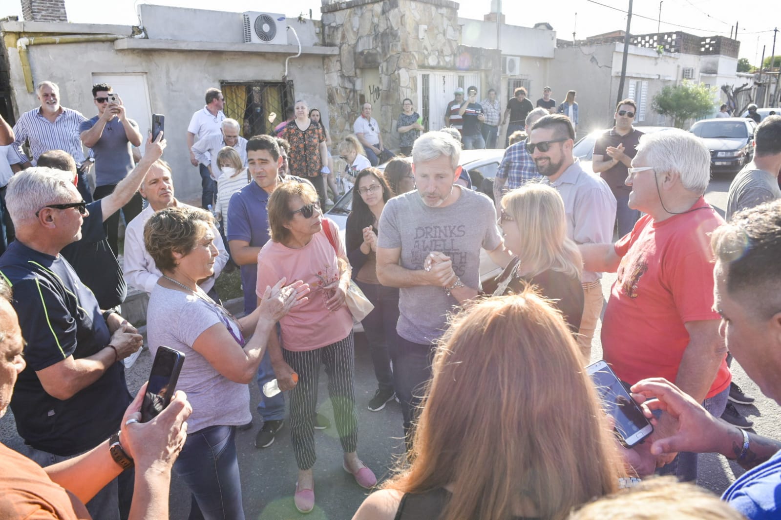 Paraná: Frigerio inauguró un local en la seccional 11 y agradeció a los vecinos por la militancia