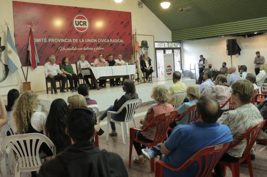 Morales y Negri estuvieron en Paraná para brindar su apoyo a los candidatos de Juntos Morales y Negri estuvieron en Paraná para brindar su apoyo a los candidatos de Juntos