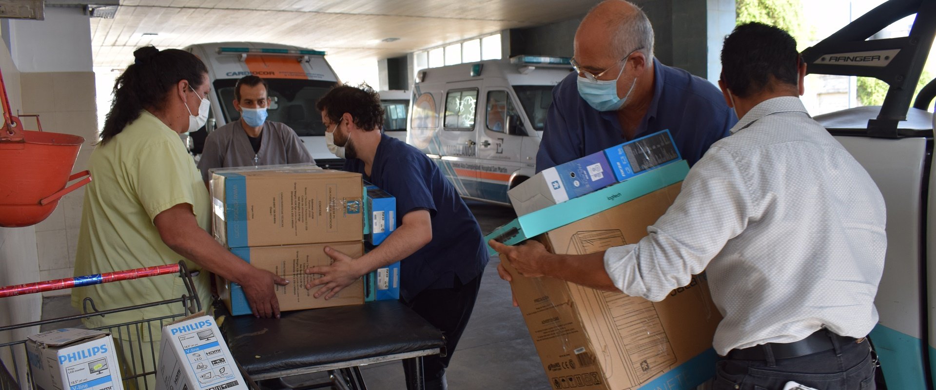 El hospital San Martín recibió equipamiento informático para agilizar la referencia y contrarreferencia El hospital San Martín recibió equipamiento informático para agilizar la referencia y contrarreferencia