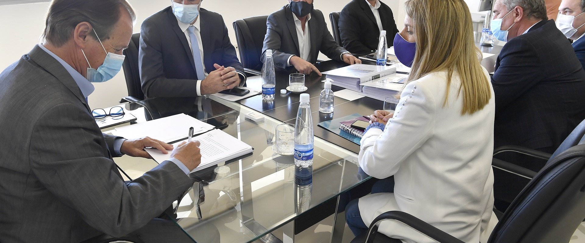 Bordet presentó el presupuesto que contempla financiamiento a pymes, más obras públicas y perspectiva de género