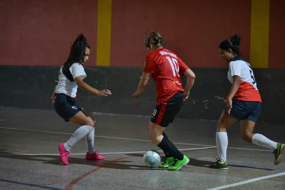 Se Jugó la Primera Fecha del Regional Femenino de Futsal