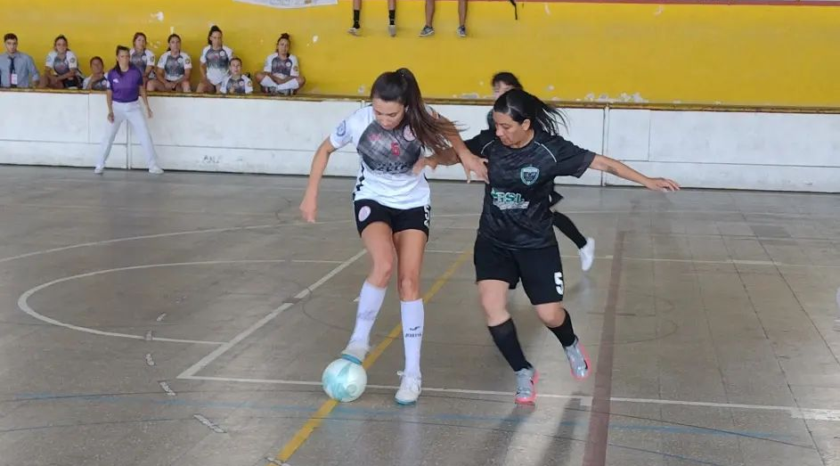 Visitando al Club Atraa III