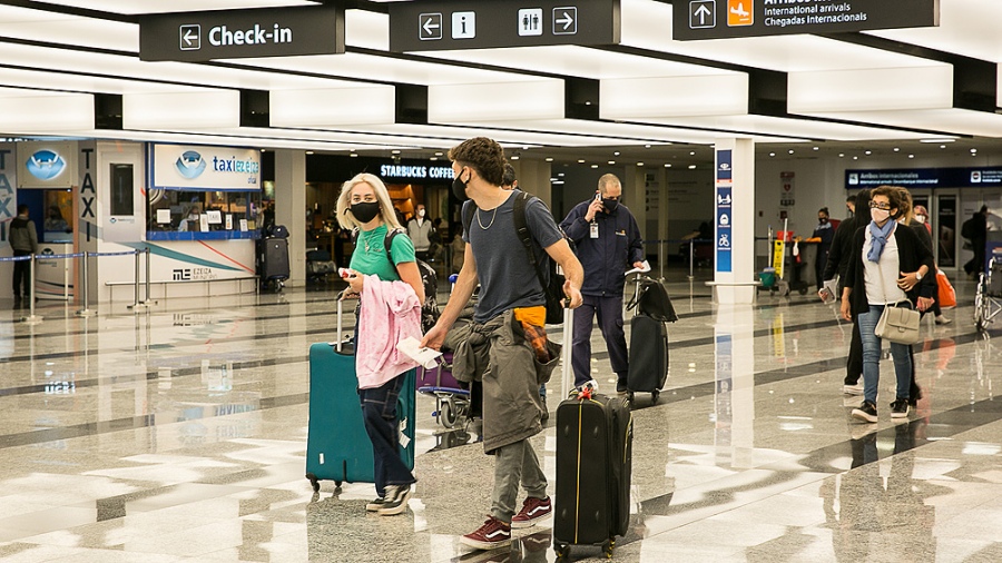 Los turistas extranjeros podrán ingresar al país con esquema de vacunación completo Los turistas extranjeros podrán ingresar al país con esquema de vacunación completo