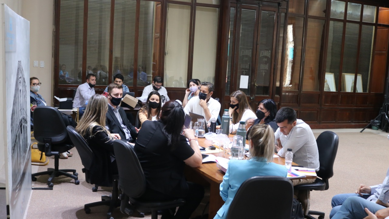 El Presupuesto y la Tributaria 2022 de Paraná ya tienen despacho de Comisión