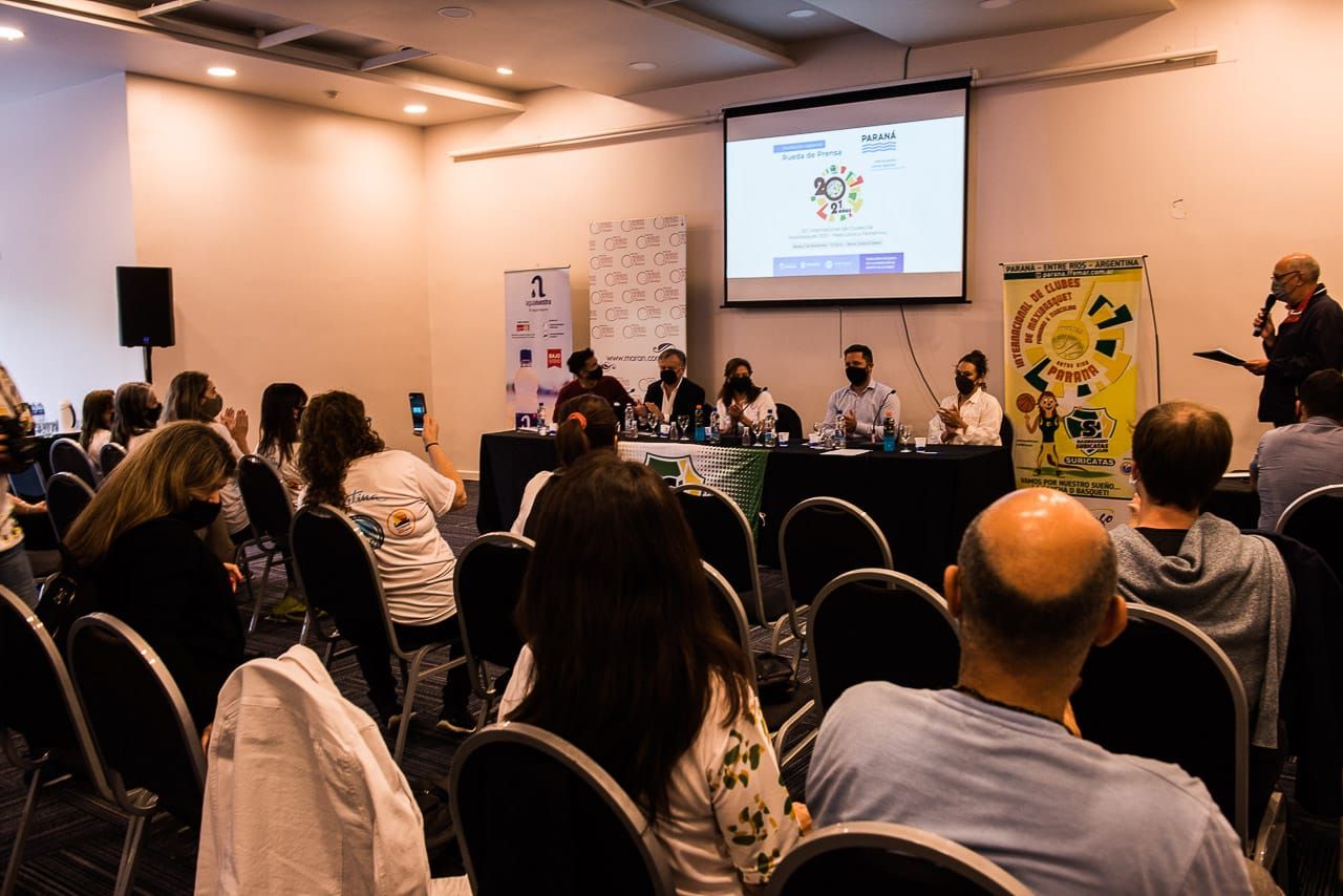 Paraná recibe el Internacional de Clubes de Maxibásquet 2021 Paraná recibe el Internacional de Clubes de Maxibásquet 2021