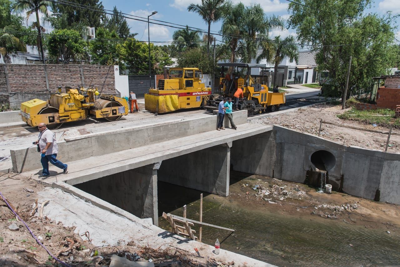La pavimentación de calle Manuel Gálvez está en su etapa final
