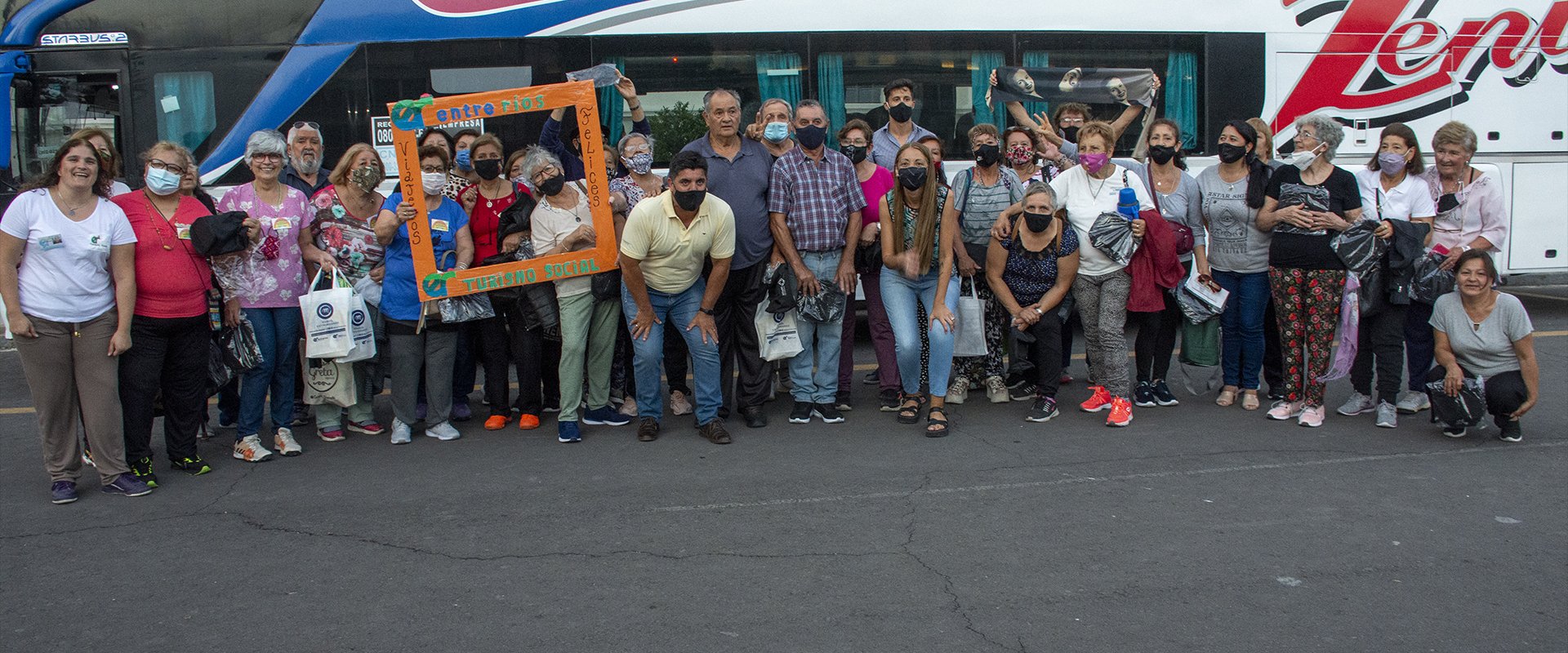 Partió desde Paraná el segundo contingente de personas mayores rumbo a Chapadmalal Partió desde Paraná el segundo contingente de personas mayores rumbo a Chapadmalal