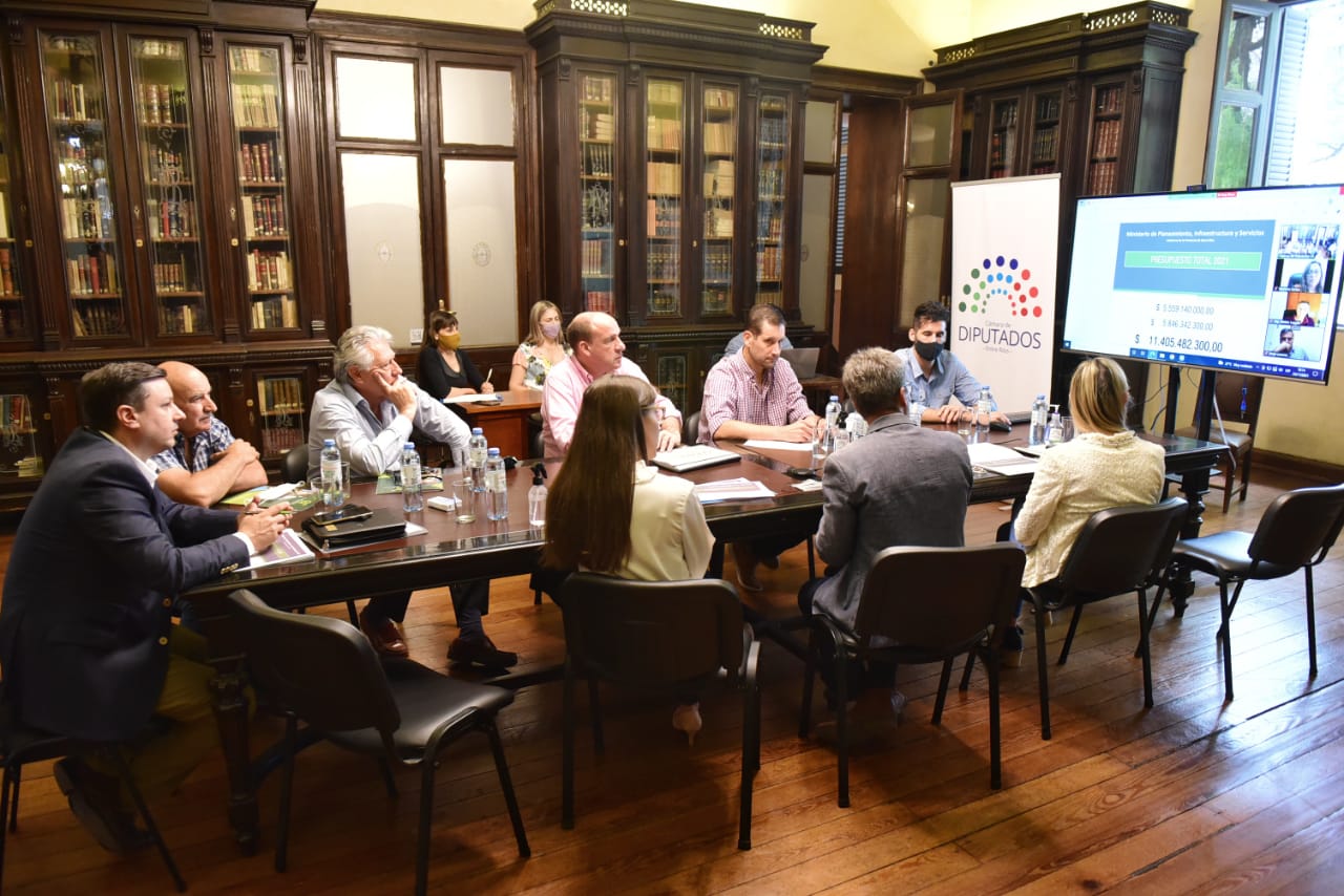 Se trató en comisión la obra pública presupuestada para 2022