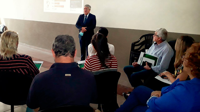 Capacitan a trabajadores de IOSPER “para mejorar la asistencia a los afiliados”