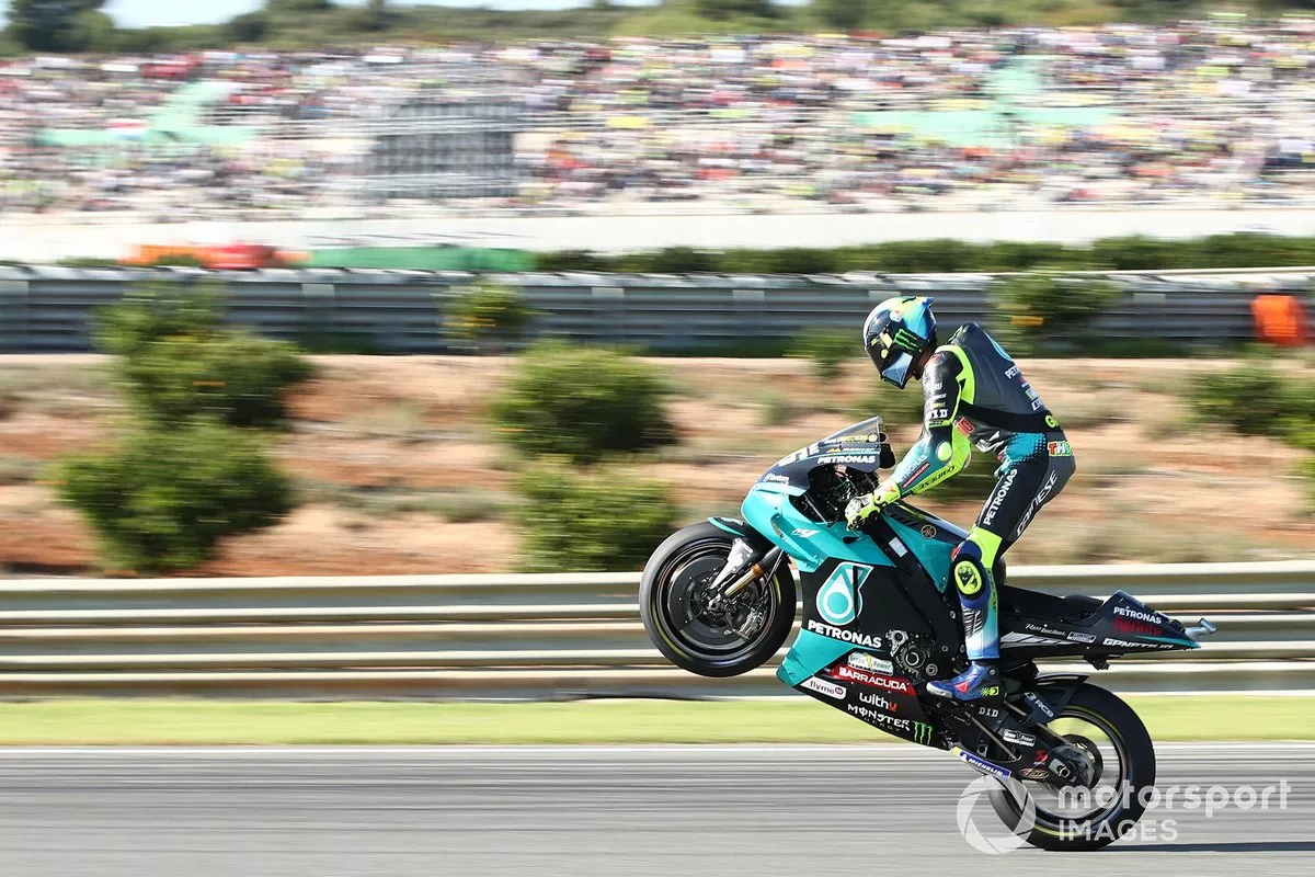 Bagnaia gana en Valencia con dominio de Ducati y Rossi se despide en el top 10