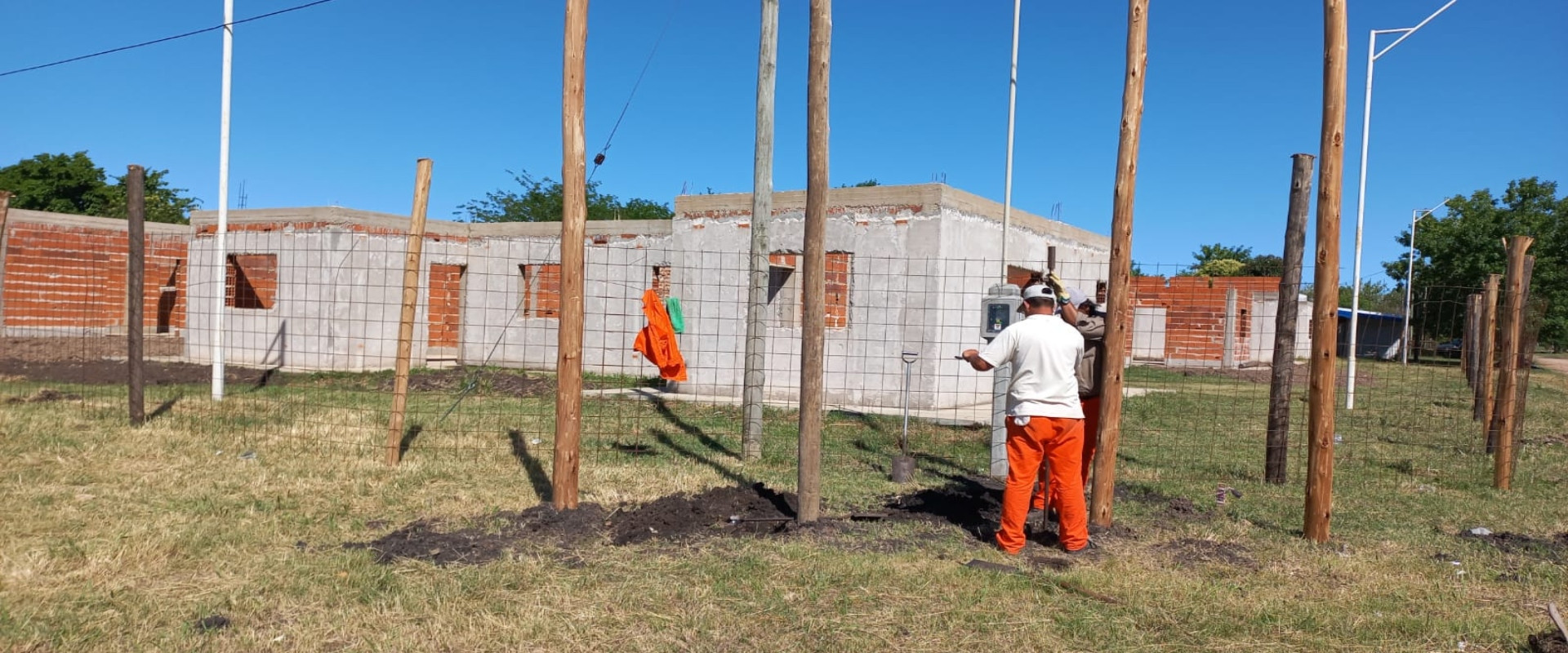 Con fondos provinciales reanudaron la terminación de 15 viviendas en Basavilbaso Con fondos provinciales reanudaron la terminación de 15 viviendas en Basavilbaso