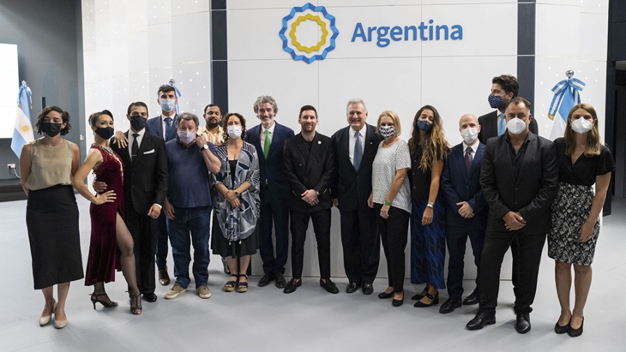 Messi visitó el pabellón argentino en la Exposición Universal de Dubái 2020